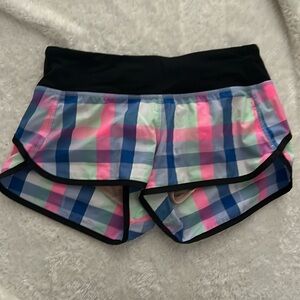 EUC Lululemon Women Size 4 Pop Plaid Tracker Speed Shorts II